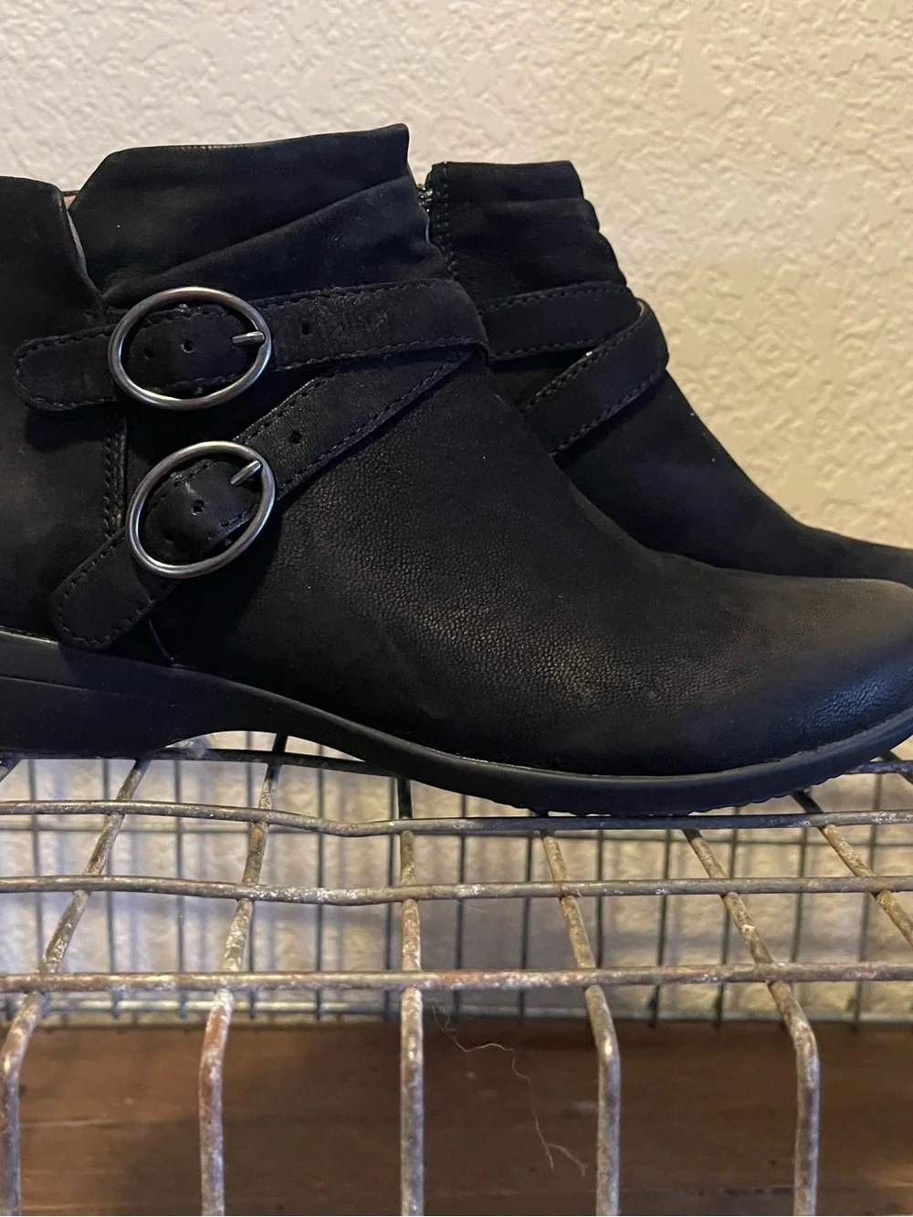 NWOB Dansko Faithe Ankle Booties Burnished Nubuck | 38 (7.5-8)